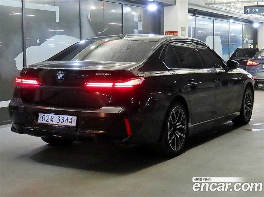 BMW i7 2025