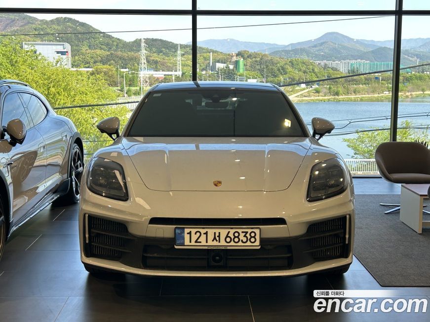 Porsche Panamera 2025