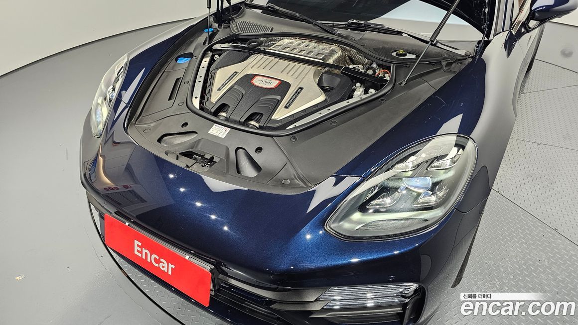 Porsche Panamera 2022