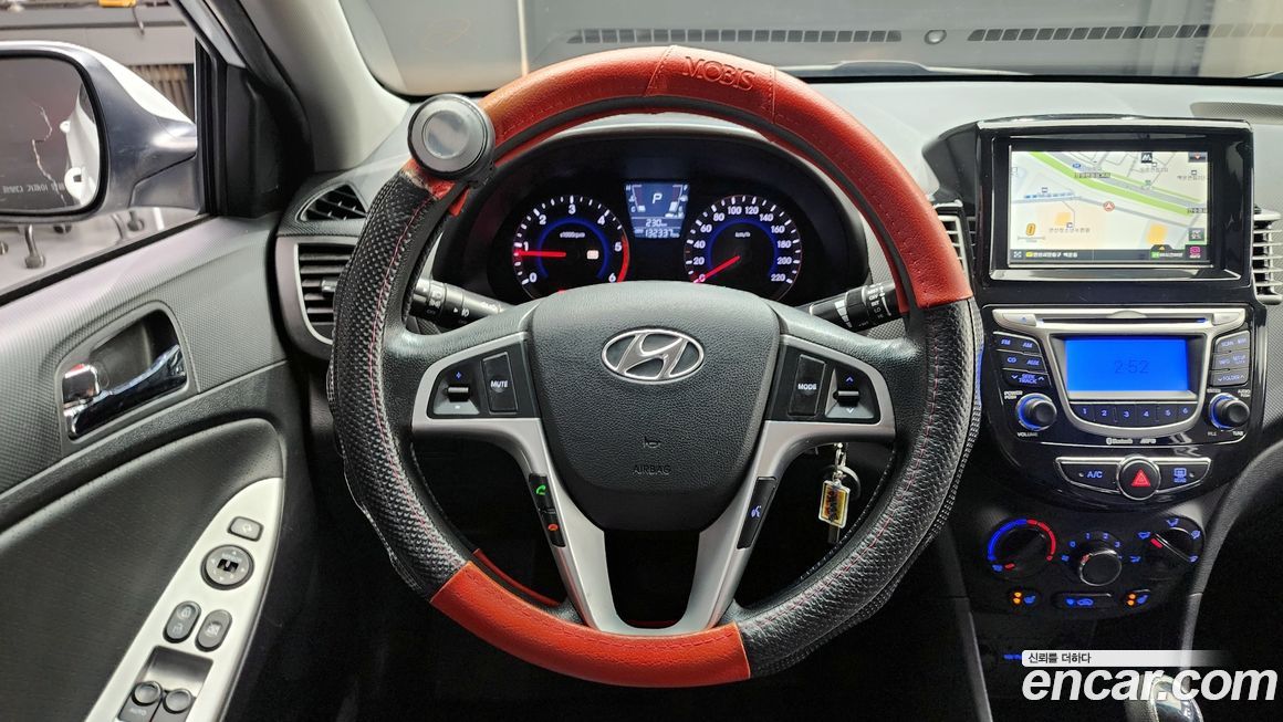 Hyundai Accent 2013