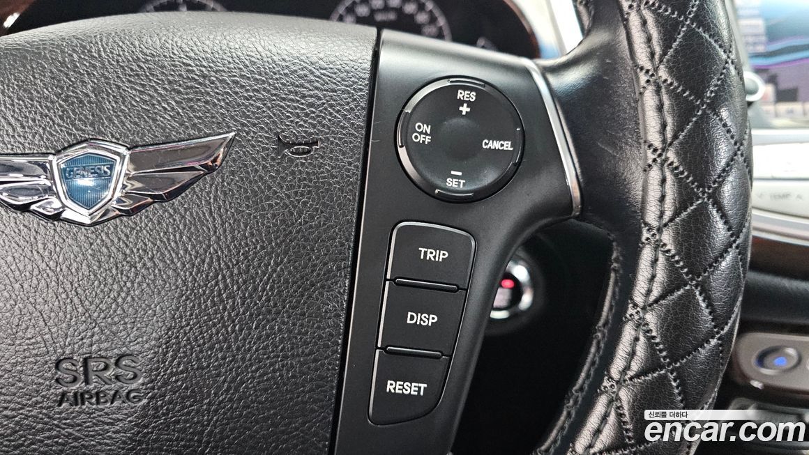 Hyundai Genesis 2012