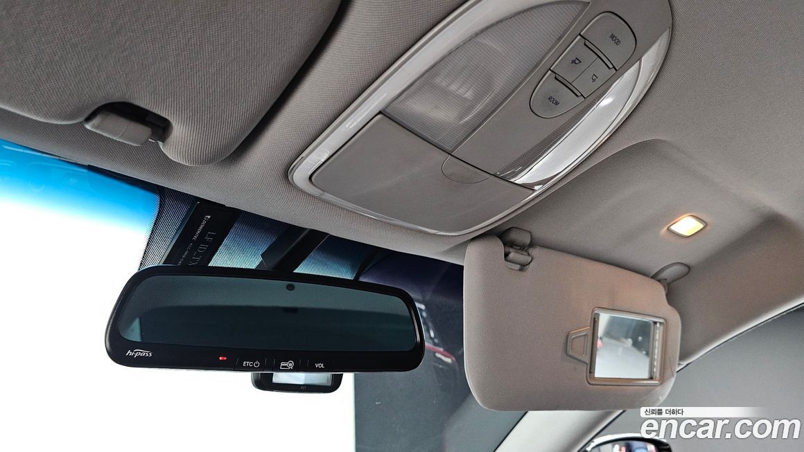 Hyundai Genesis 2012