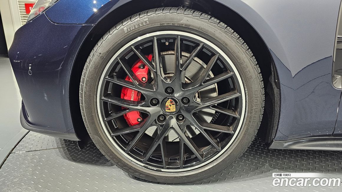 Porsche Panamera 2022