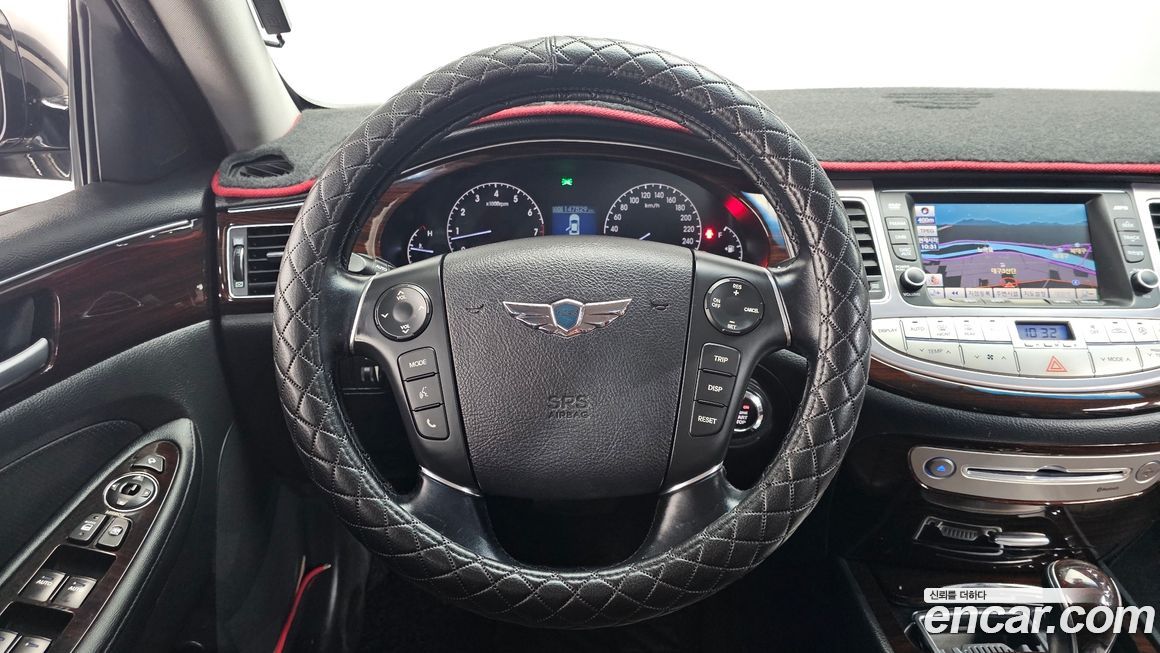 Hyundai Genesis 2012