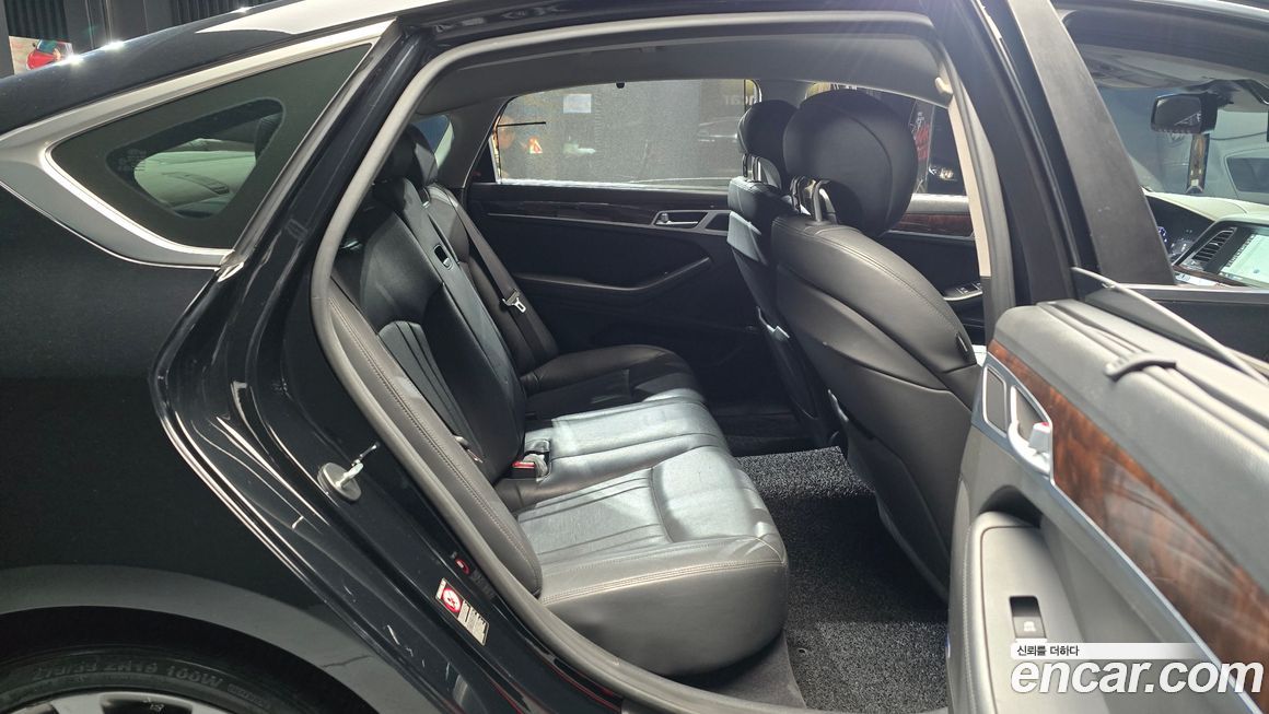 Hyundai Genesis 2016