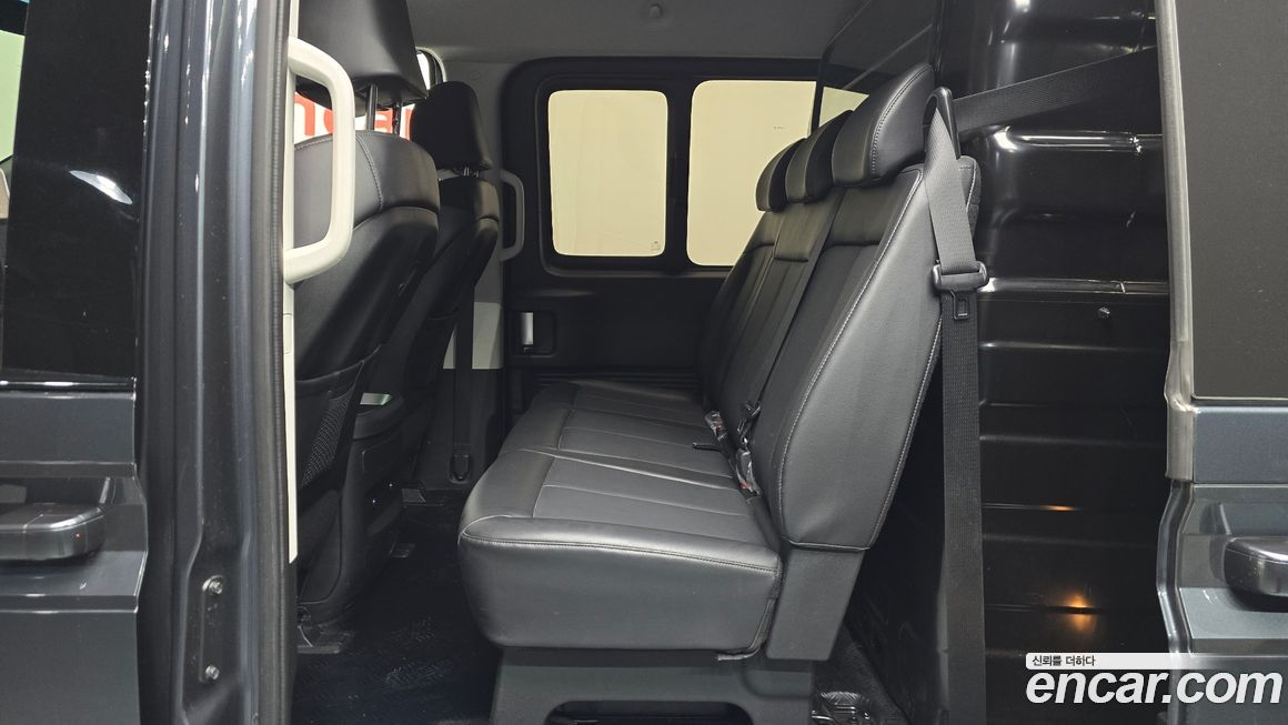 Hyundai Staria 2023