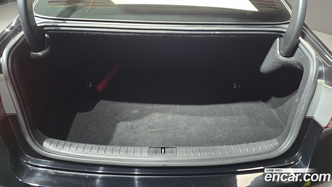 Hyundai Genesis 2016