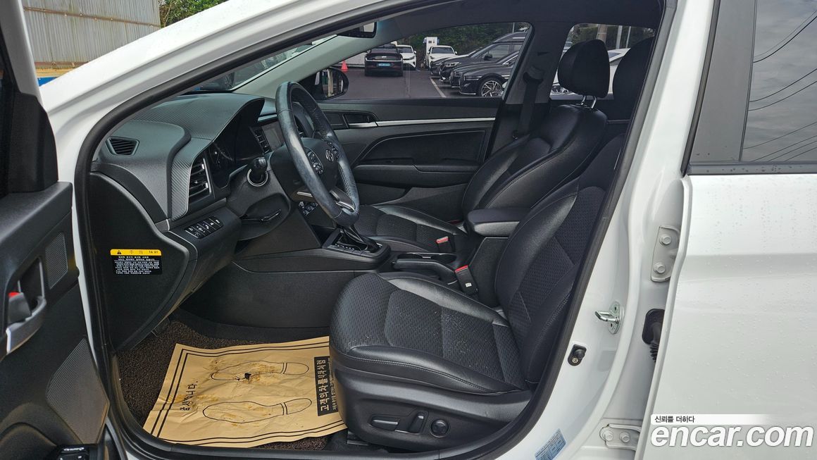 Hyundai AVANTE 2019