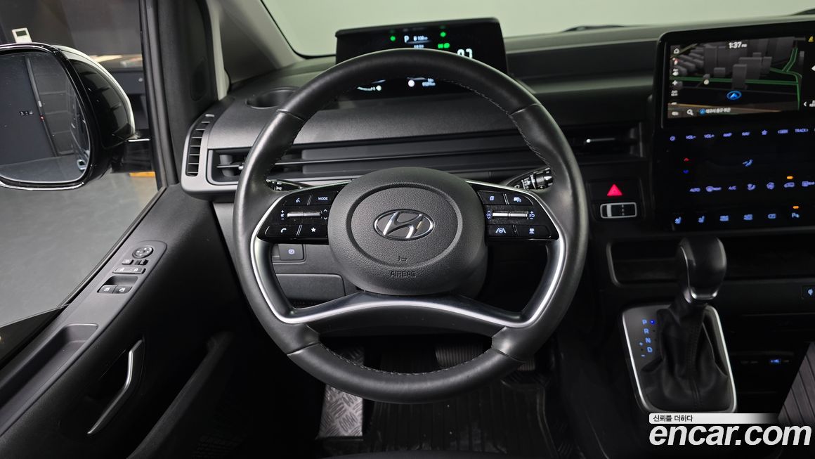Hyundai Staria 2023