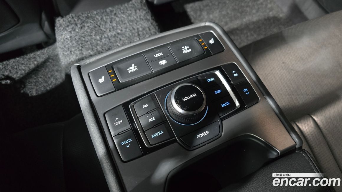 Hyundai Genesis 2016