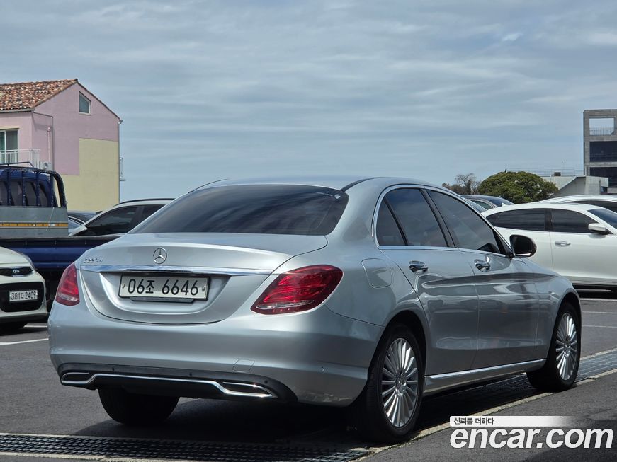 Mercedes-Benz C-Class 2017