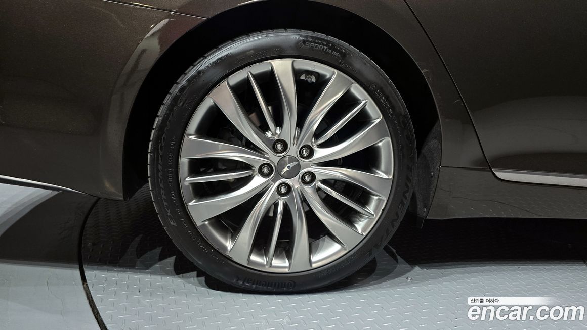 Hyundai Genesis 2016