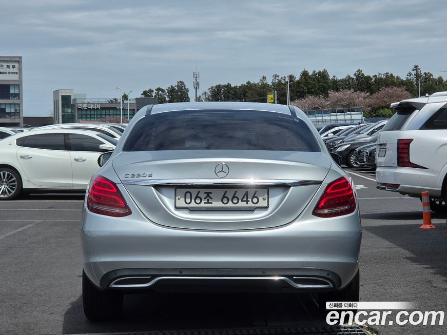 Mercedes-Benz C-Class 2017