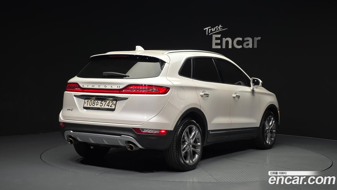 Lincoln MKC 2019