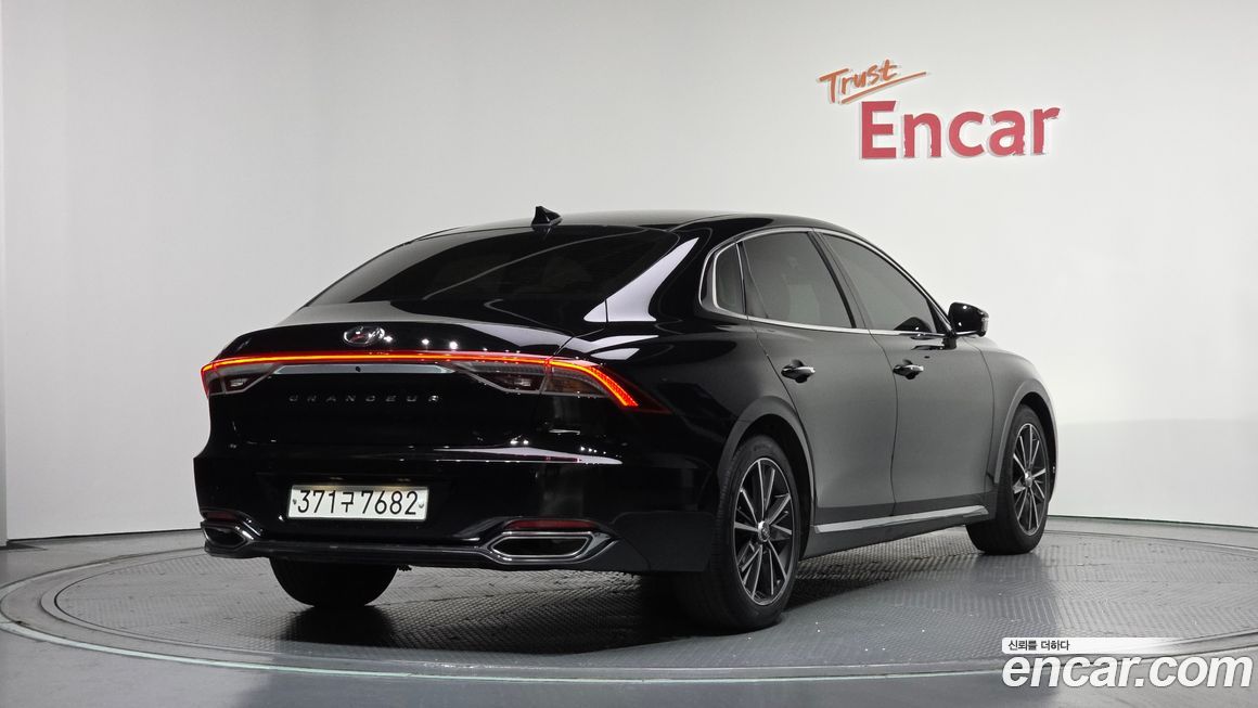 Hyundai Grandeur 2022