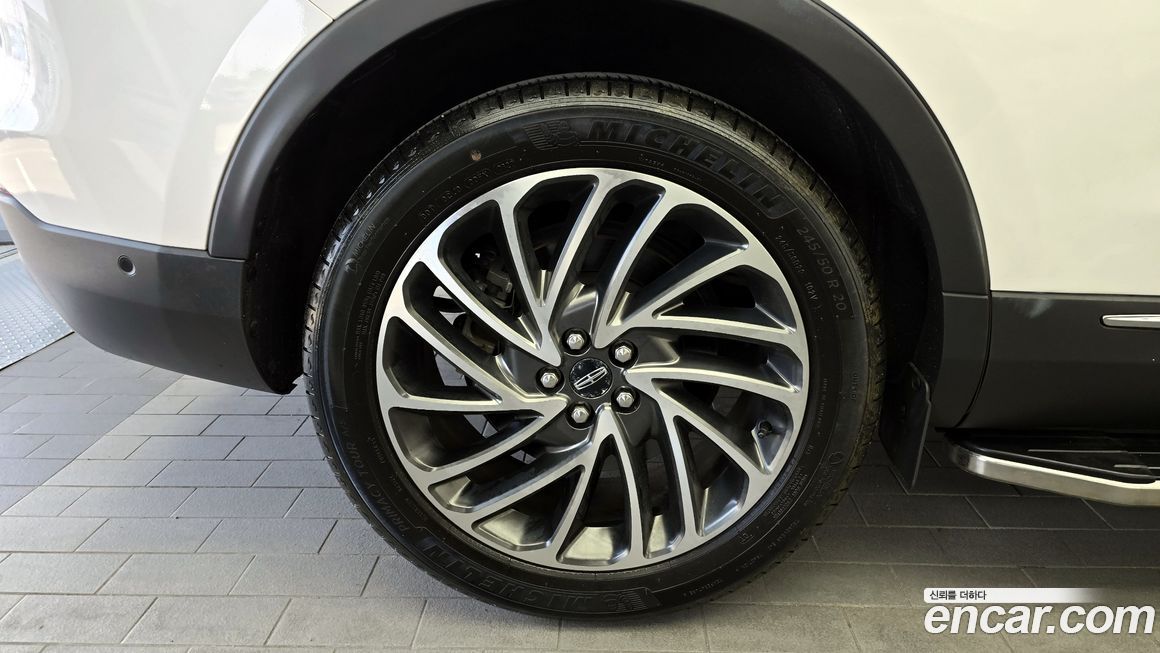 Lincoln Nautilus 2019