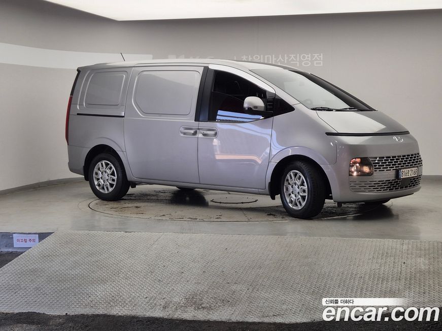 Hyundai Staria 2023