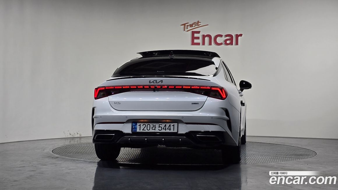 Kia K5 2023