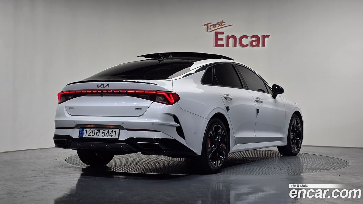 Kia K5 2023