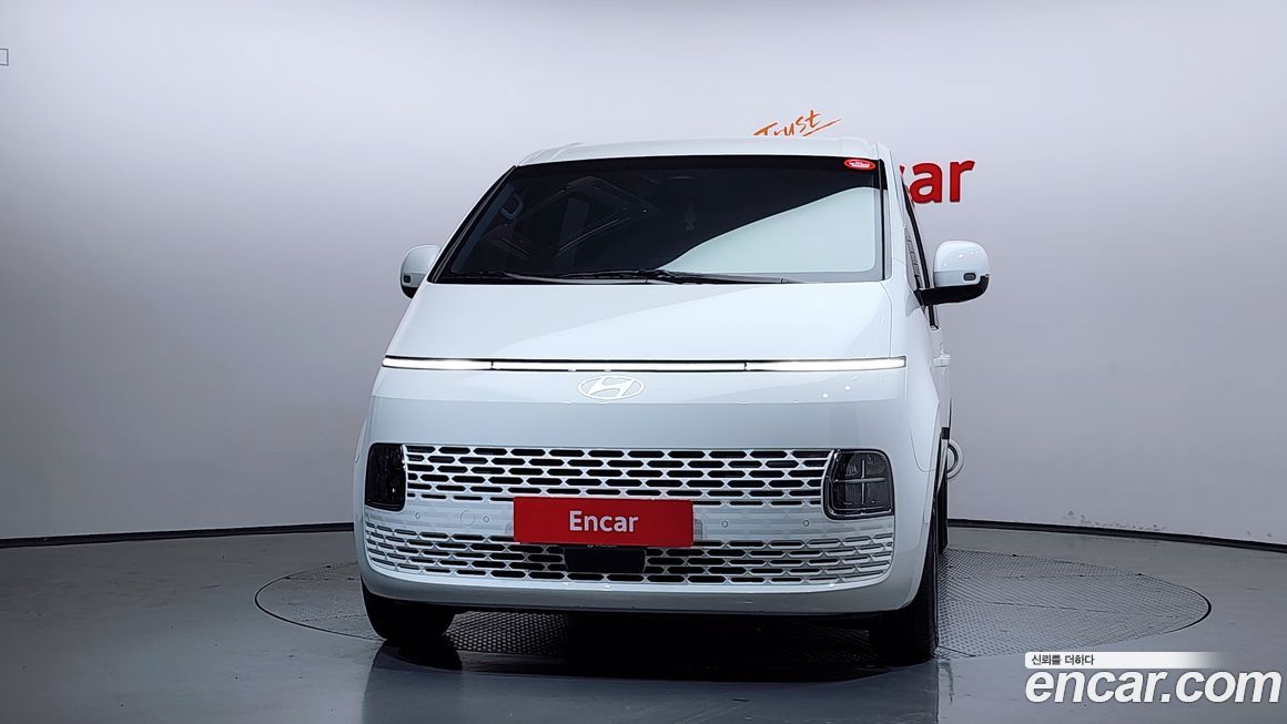 Hyundai Staria 2025
