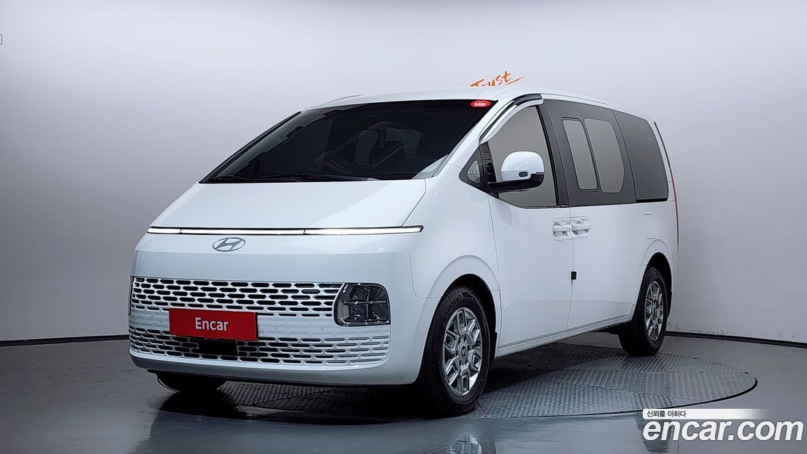 Hyundai Staria 2025