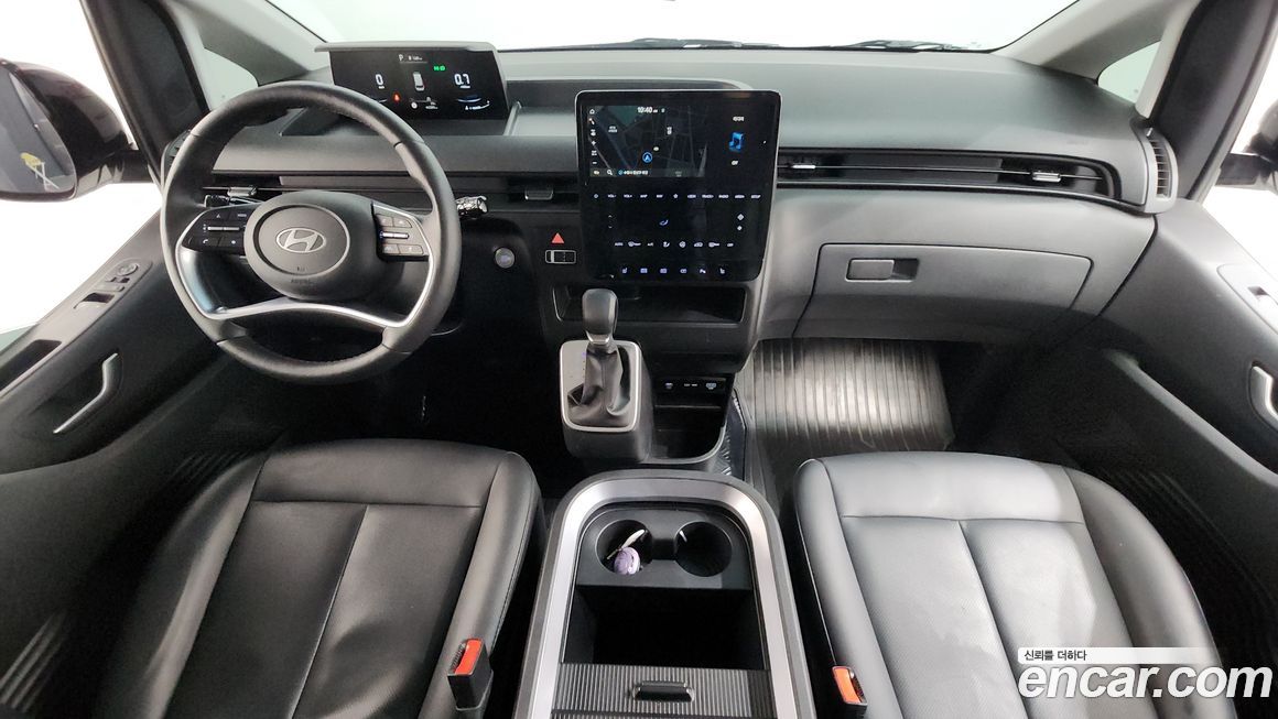 Hyundai Staria 2025