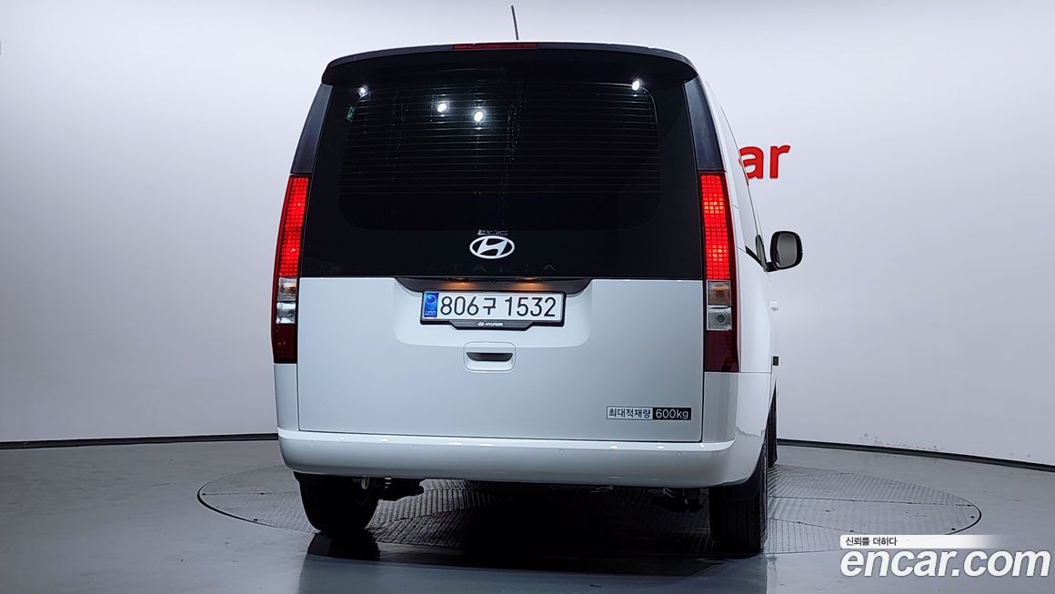 Hyundai Staria 2025