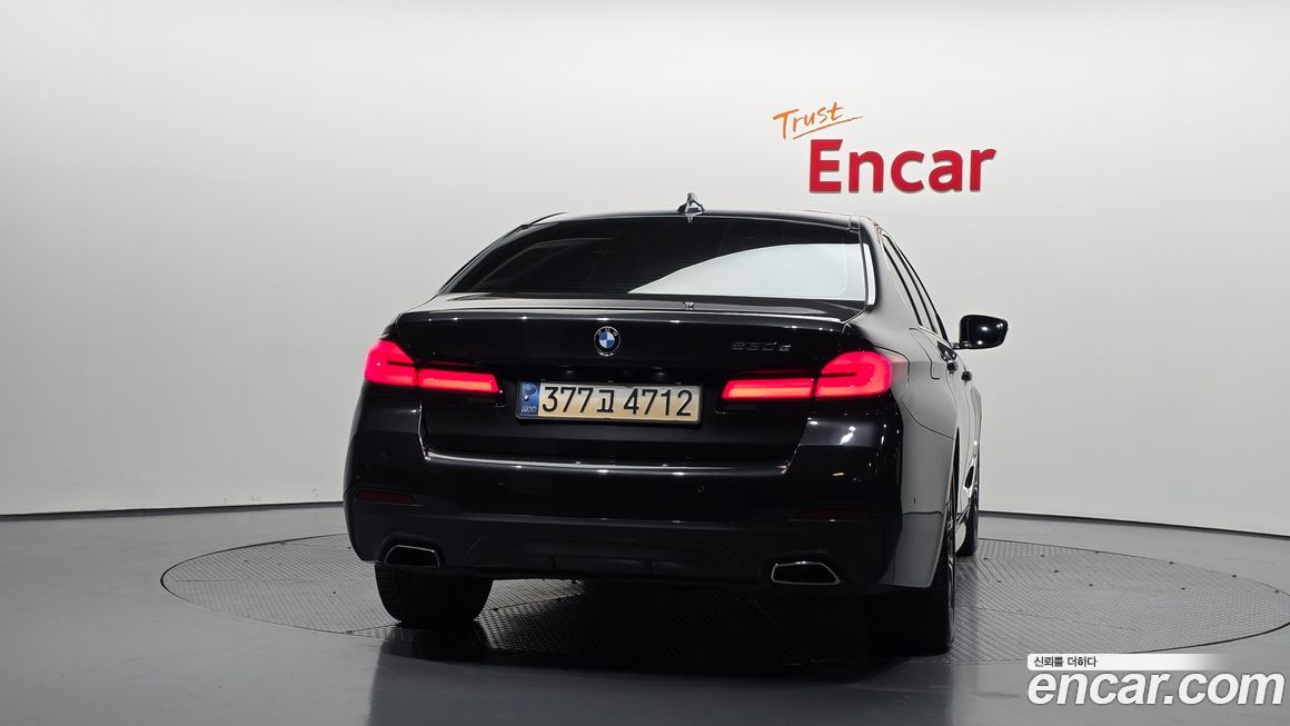 BMW 5-Series 2021