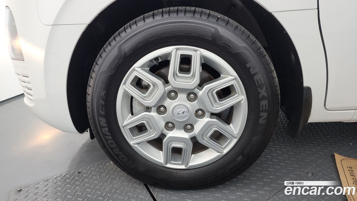 Hyundai Staria 2024