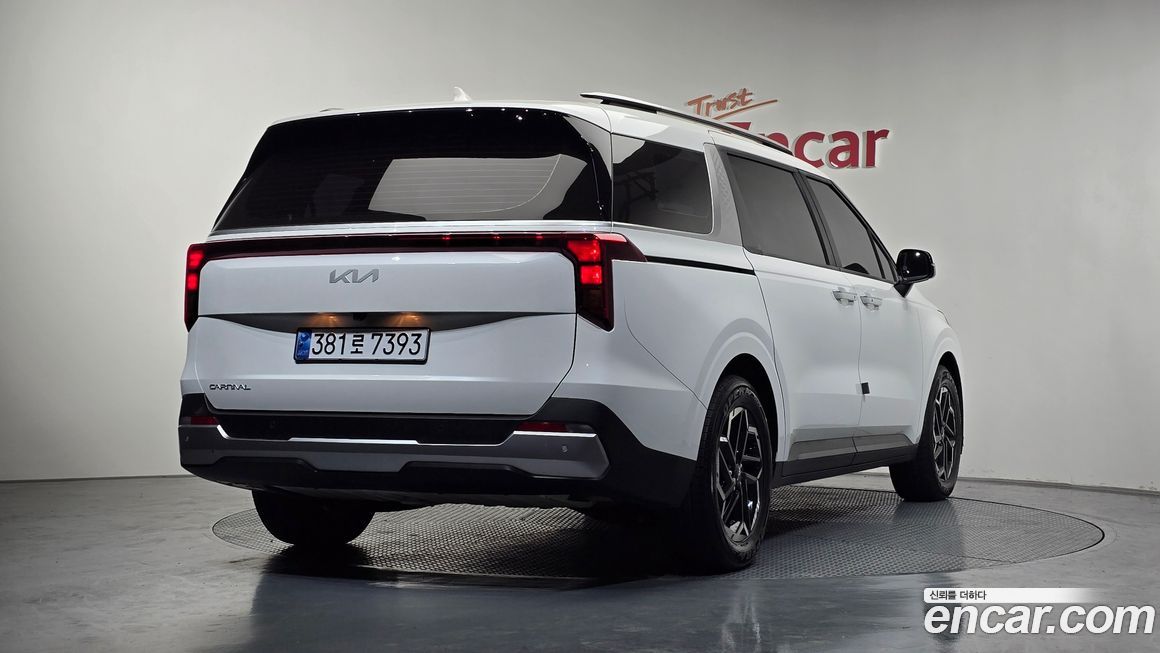 Kia Canival 2024