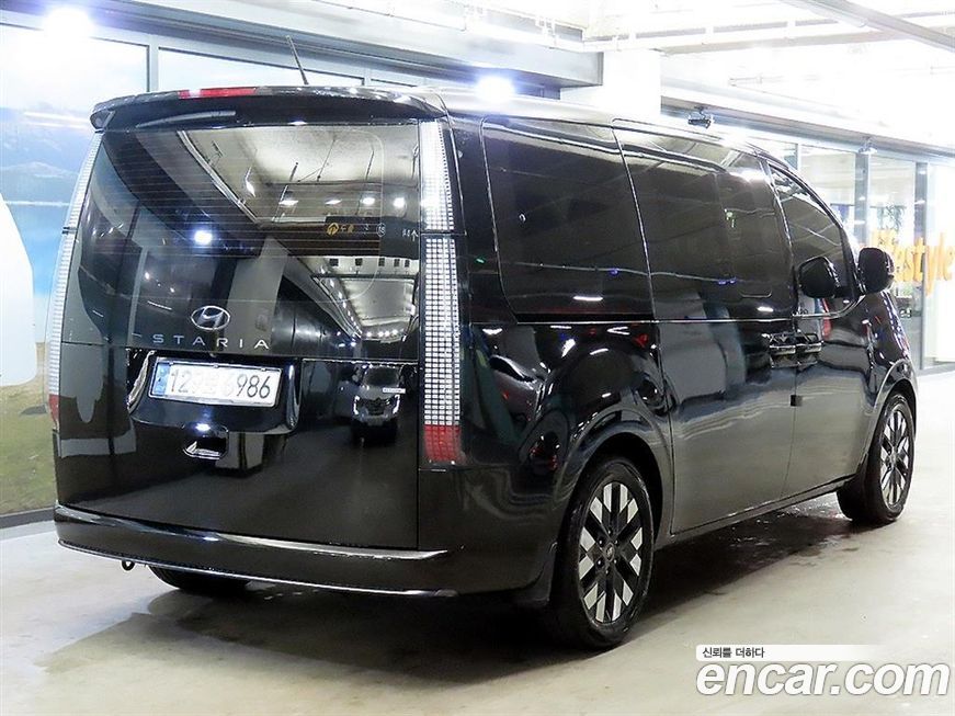 Hyundai Staria 2022
