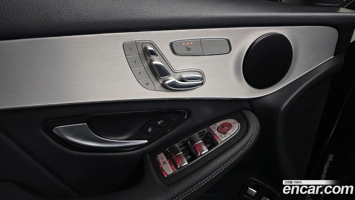 Mercedes-Benz GLC-Class 2020