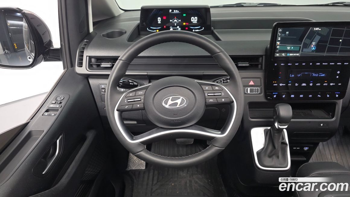 Hyundai Staria 2025