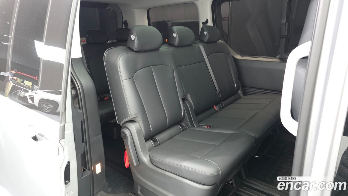 Hyundai Staria 2025