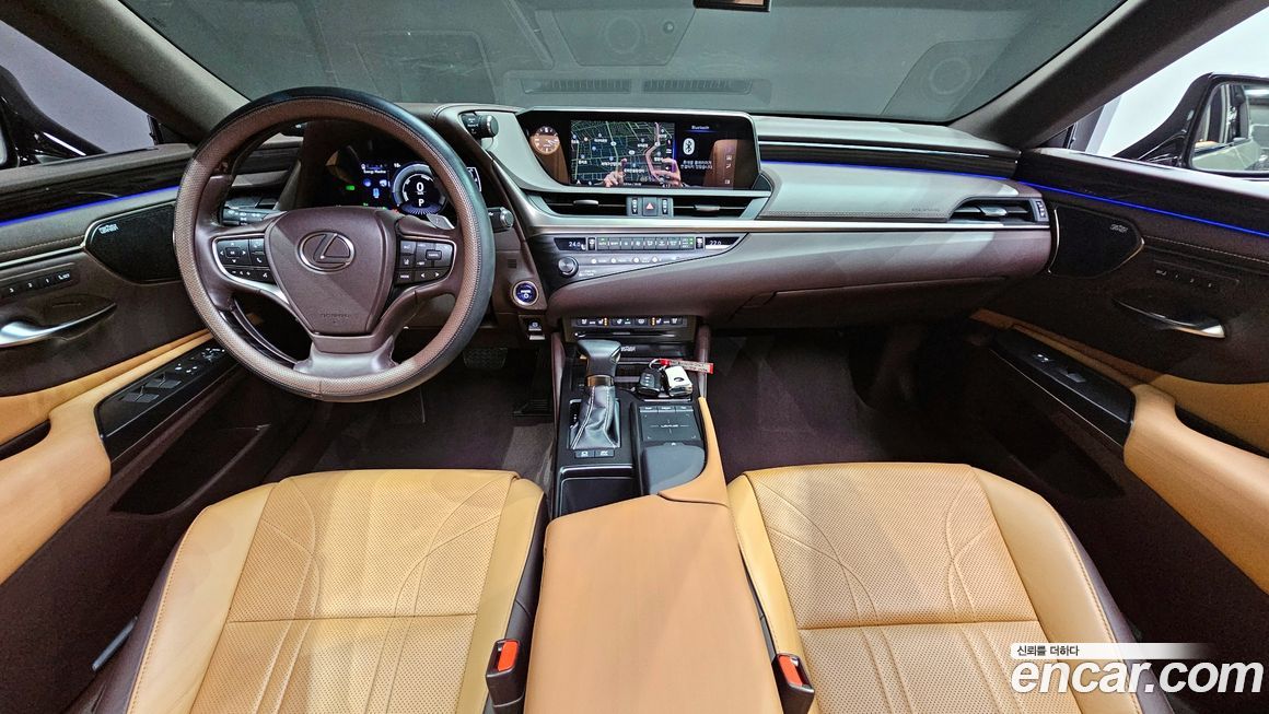Lexus ES 2019