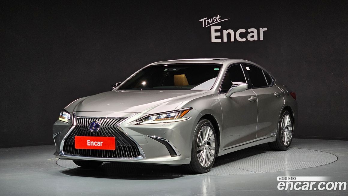 Lexus ES 2019