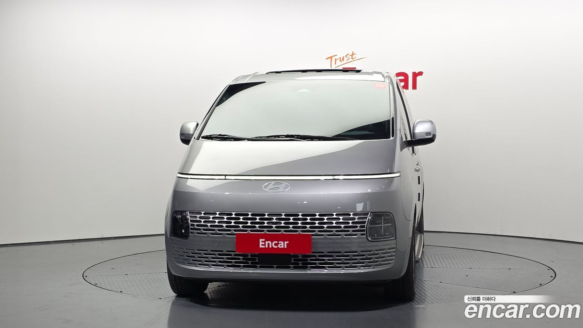 Hyundai Staria 2025