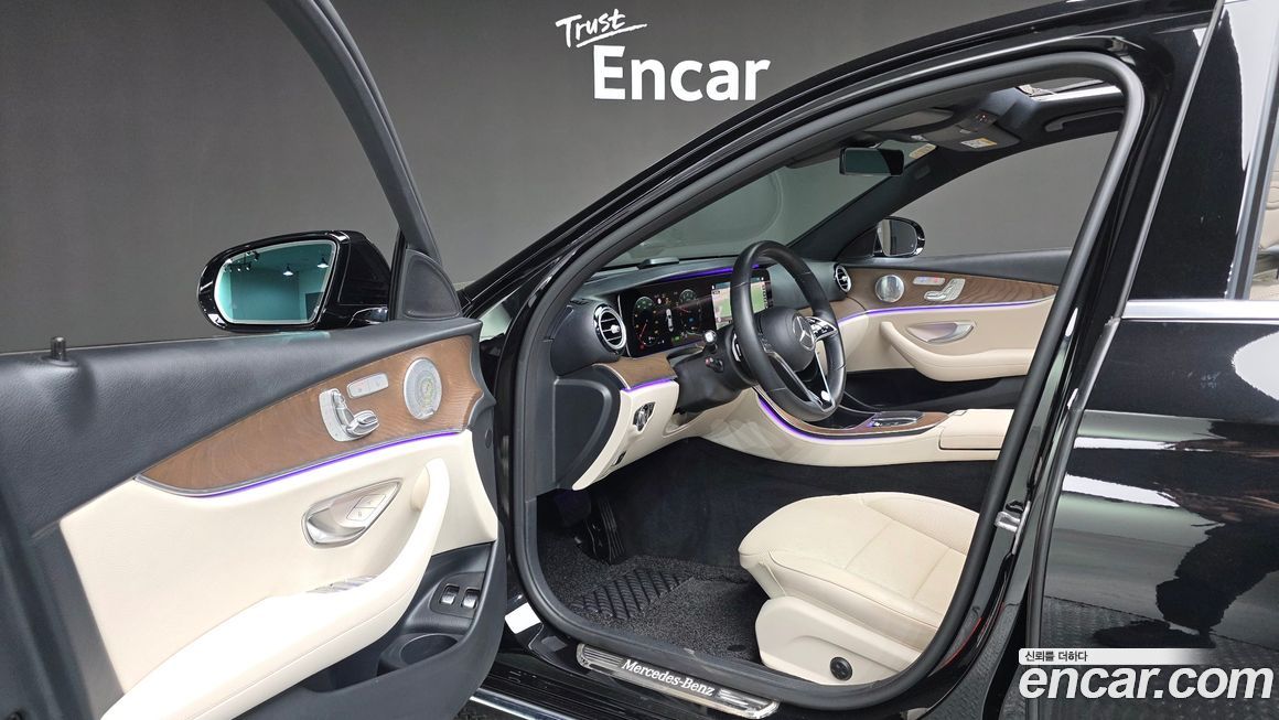 Mercedes-Benz E-Class 2021