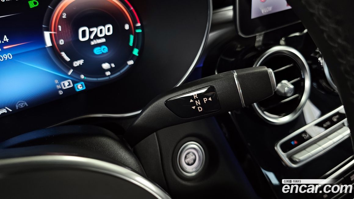 Mercedes-Benz GLC-Class 2021