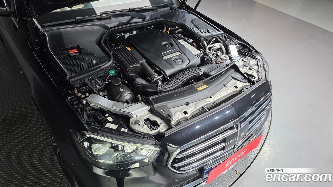 Mercedes-Benz E-Class 2021