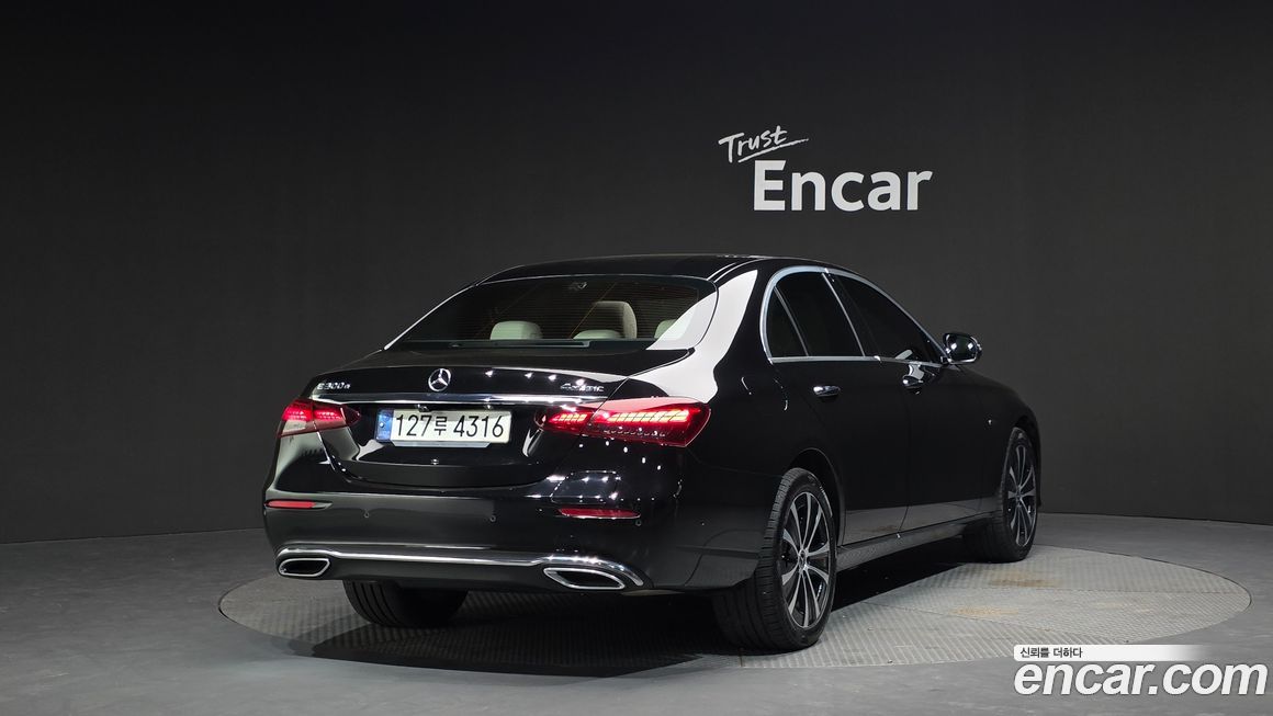 Mercedes-Benz E-Class 2021