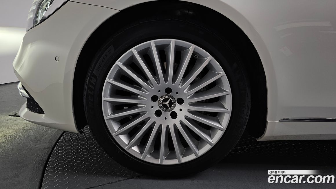 Mercedes-Benz S-Class 2019