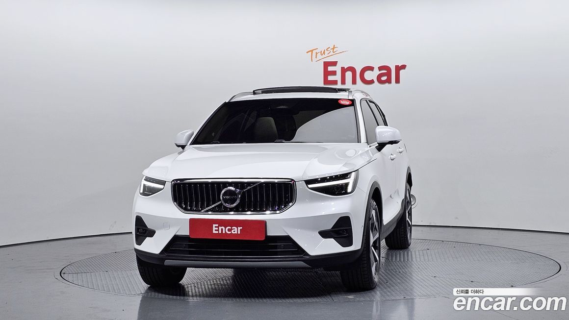 Volvo XC40 2024