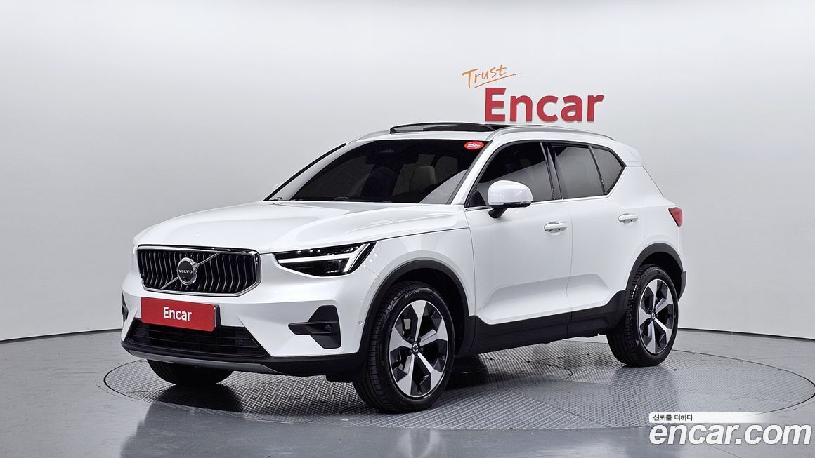Volvo XC40 2024