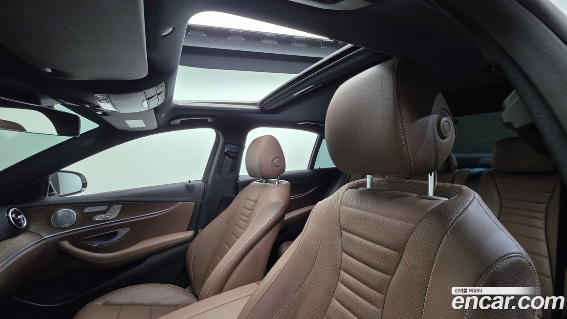 Mercedes-Benz E-Class 2021