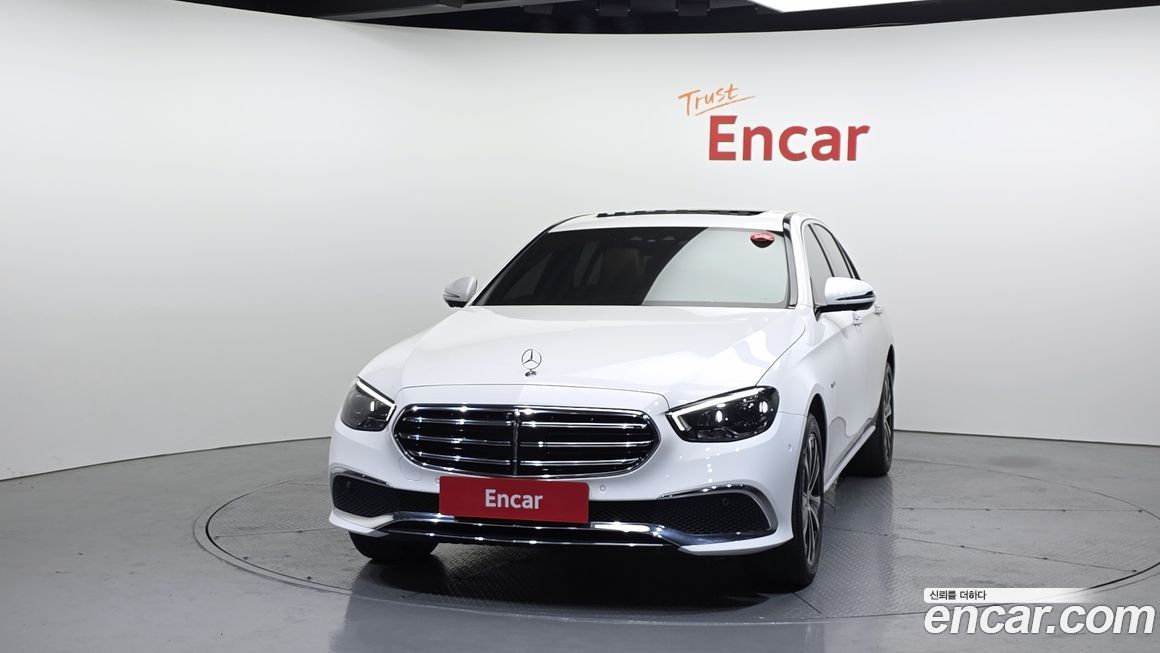 Mercedes-Benz E-Class 2021