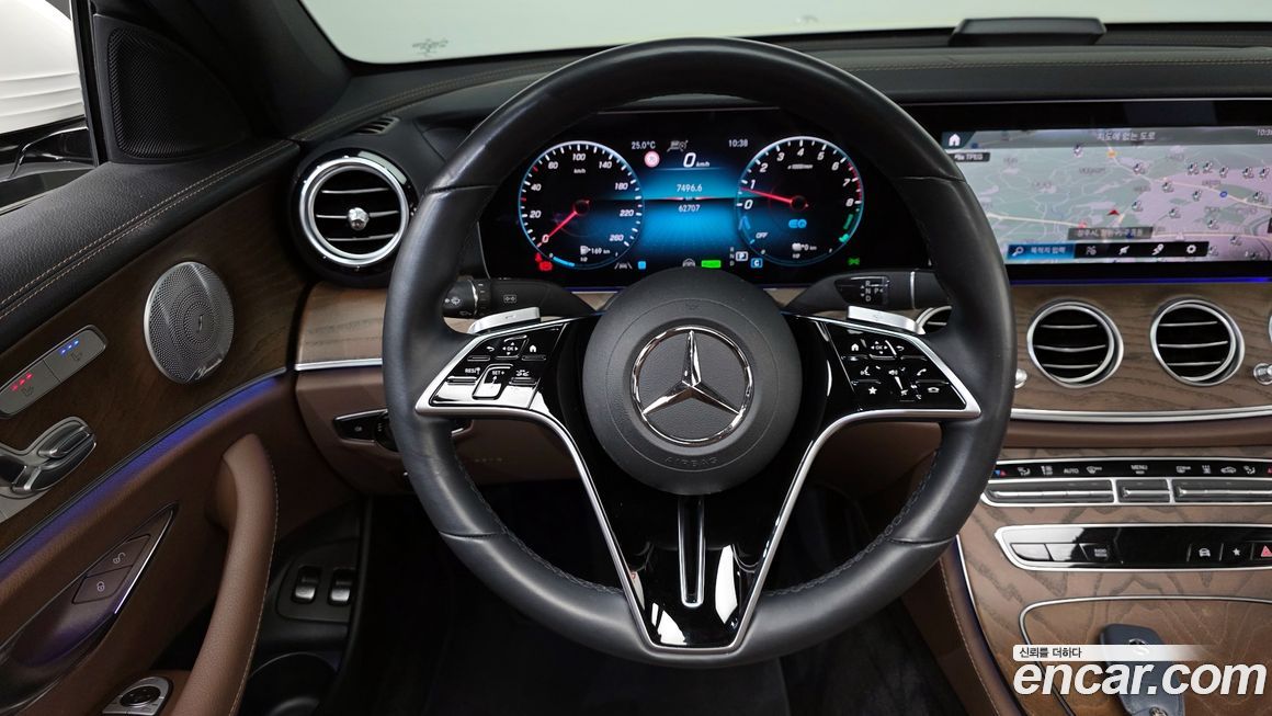 Mercedes-Benz E-Class 2021