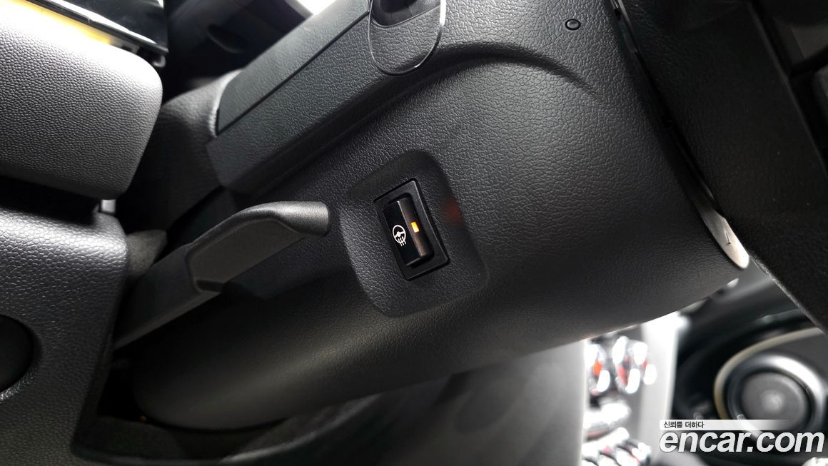 Mini Cooper Convertible 2024