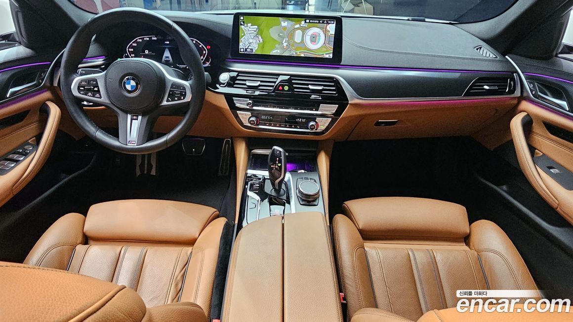 BMW 5-Series 2023