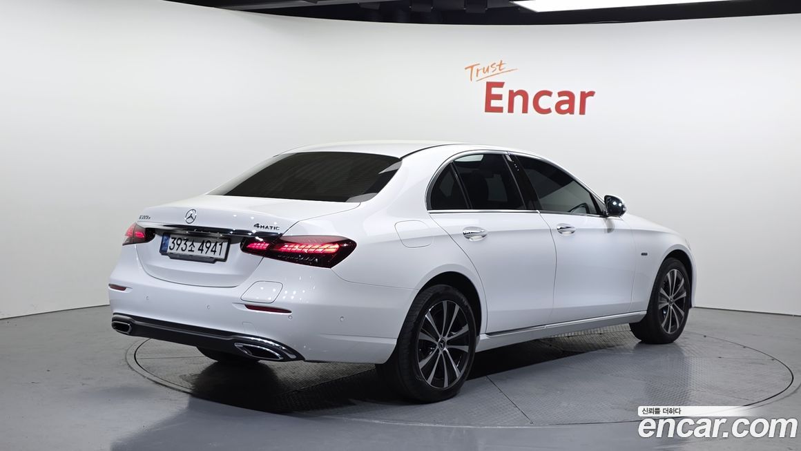 Mercedes-Benz E-Class 2021